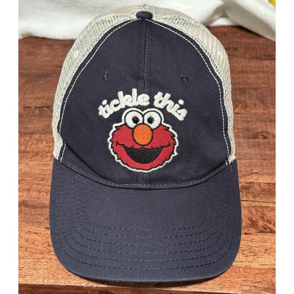 Sesame Street Tickle This Hat Elmo Trucker Hat Adjustable